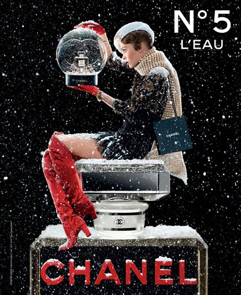 nouveau parfum chanel 2020|L'Eau N°5, the Film with Lily.